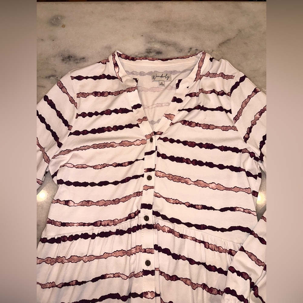 EUC Wonderly Striped High‎ Low Button Up Long Sleeve Shirt Size Medium - Picture 3 of 10